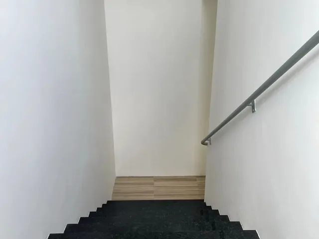 Imagem 16: Prédio com 2 Apartamento