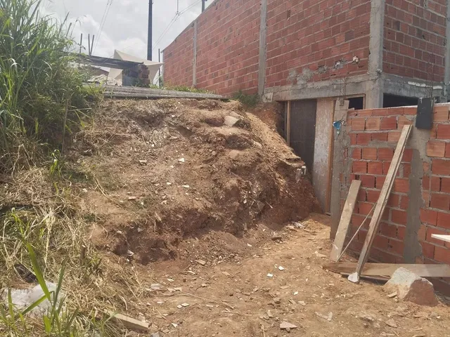 Imagem 10: Vende-Se Ponto Comercial e Um Terreno no Trobogy, Fácil Acesso para Caminhão