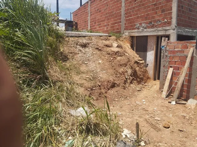 Imagem 14: Vende-Se Ponto Comercial e Um Terreno no Trobogy, Fácil Acesso para Caminhão