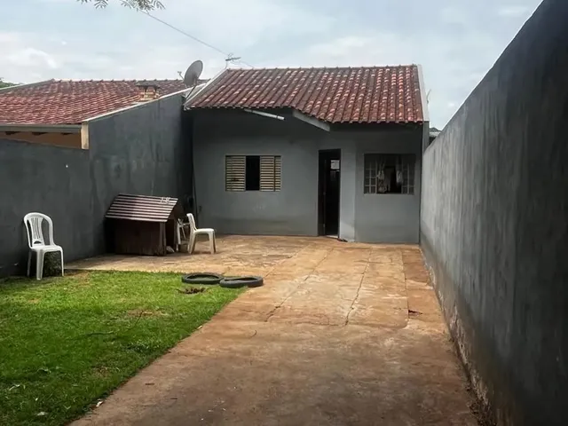 Imagem 1: Casa À Venda em Maringá, Parque Hortência, com 2 Quartos, com 45 M²