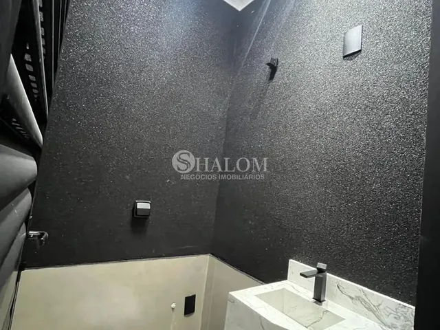 Imagem 2: Casa À Venda em Maringá, Jardim Verônica, com 3 Suítes, com 182.5 M²