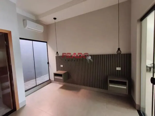 Imagem 16: Casa À Venda em Maringá, Jardim Munique, com 2 Suítes, com 163 M²
