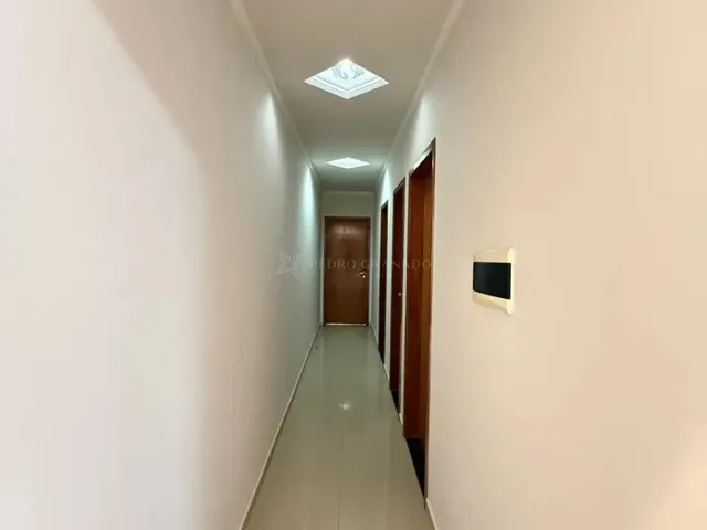 Imagem 6: Casa no Jardim Alvorada - 3 Quartos, Suíte, Churasqueira e Amplo Terreno - Maringá-Pr
