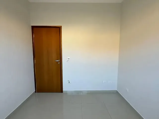 Imagem 10: Casa no Jardim Alvorada - 3 Quartos, Suíte, Churasqueira e Amplo Terreno - Maringá-Pr