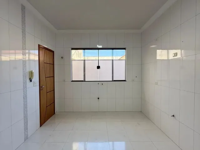 Imagem 8: Casa no Jardim Alvorada - 3 Quartos, Suíte, Churasqueira e Amplo Terreno - Maringá-Pr