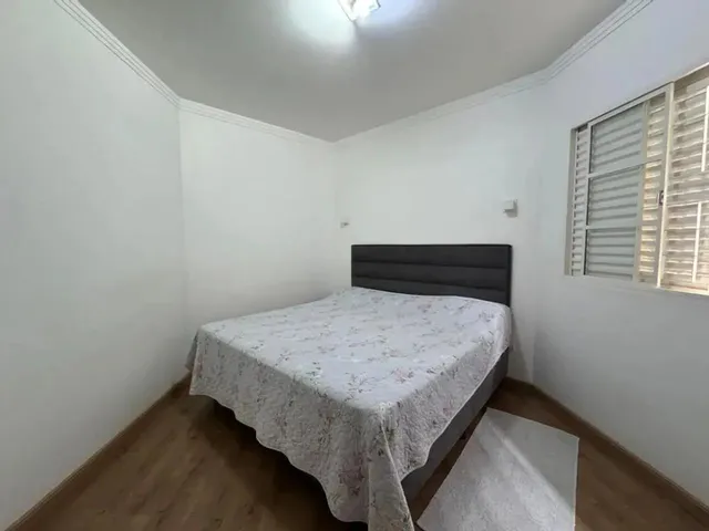 Imagem 7: Sobrado À Venda em Maringá, Zona 06, com 3 Quartos, com 226.06 M²