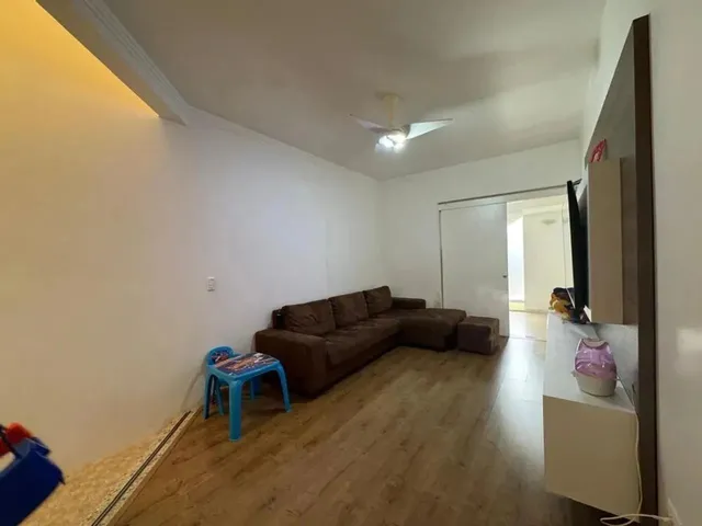Imagem 15: Sobrado À Venda em Maringá, Zona 06, com 3 Quartos, com 226.06 M²