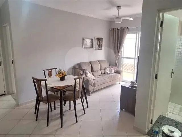 Imagem: Apartamento com 2 Quartos À Venda em Pinheirinho