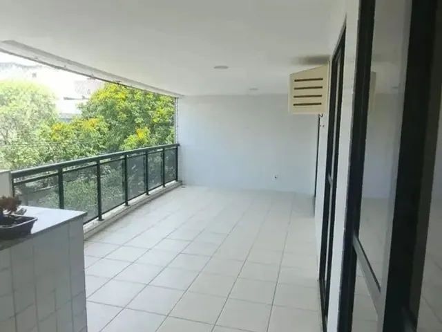 Imagem 10: Apartamento com Varandão e Closet