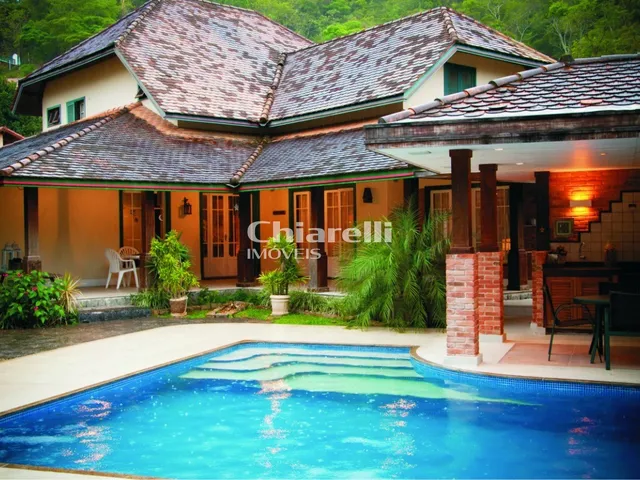 Imagem: Casa À Venda em Itaipu, 4 Qtos, 3 Suítes