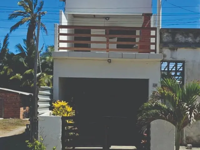 Imagem: A casa possui 2 Dormitórios, Acomodam 8 pessoas, 1 Vaga na