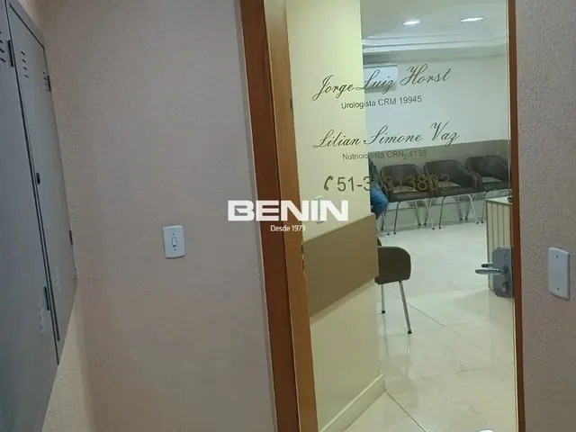 Imagem 9: Sala Comercial no Centro, Móveis Planejados e 02 Banheiros. Sala Comercial no Centro