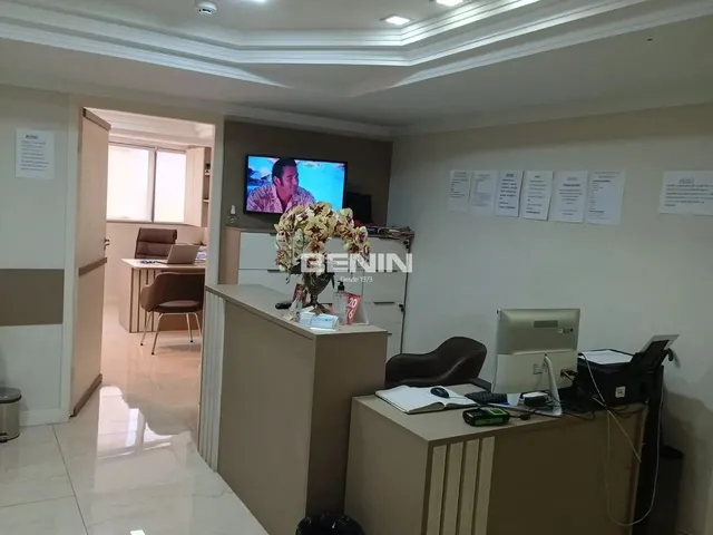 Imagem 2: Sala Comercial no Centro, Móveis Planejados e 02 Banheiros. Sala Comercial no Centro