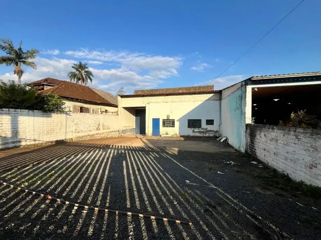 Imagem: Pavilhão Amplo com 6 Vagas no Bairro Neópolis