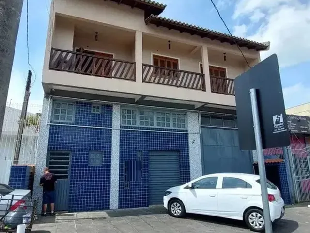 Imagem: Prédio Comercial com Pavilhão e 2 Apartamentos