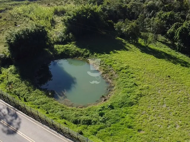 Imagem 12: Sítio com 3 Dormitórios, Sendo 2 Suítes À Venda na Vargem do Amargoso em