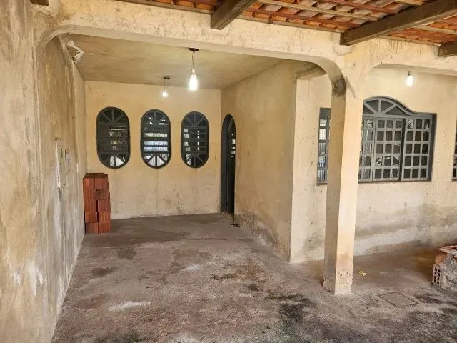 Imagem 3: Vende-Se Um Sobrado 4 Quartos, Sendo 1 Suíte na Eq 10/11 Setor Leste