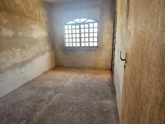 Imagem 4: Vende-Se Um Sobrado 4 Quartos, Sendo 1 Suíte na Eq 10/11 Setor Leste