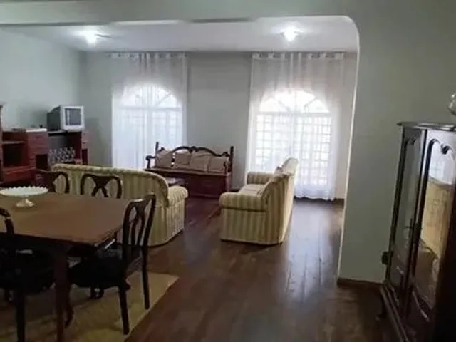Imagem 2: Vendo Casa na Qnb 16 com 4 Quartos e 1 Suíte Master - Taguatinga Norte