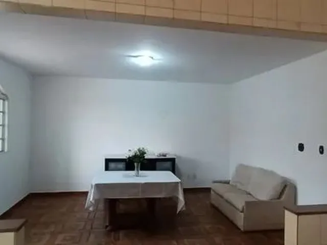 Imagem 5: Vendo Casa na Qnb 16 com 4 Quartos e 1 Suíte Master - Taguatinga Norte