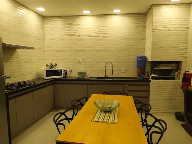 Imagem 2: Casa Moderna, Bem Localizada