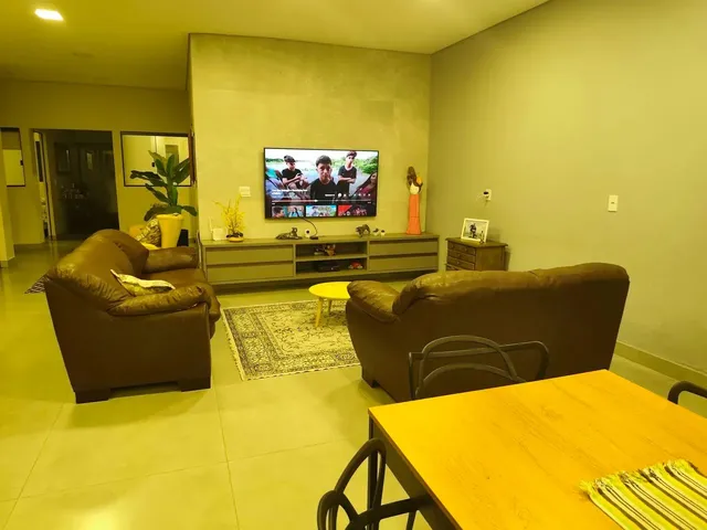 Imagem 5: Casa Moderna, Bem Localizada