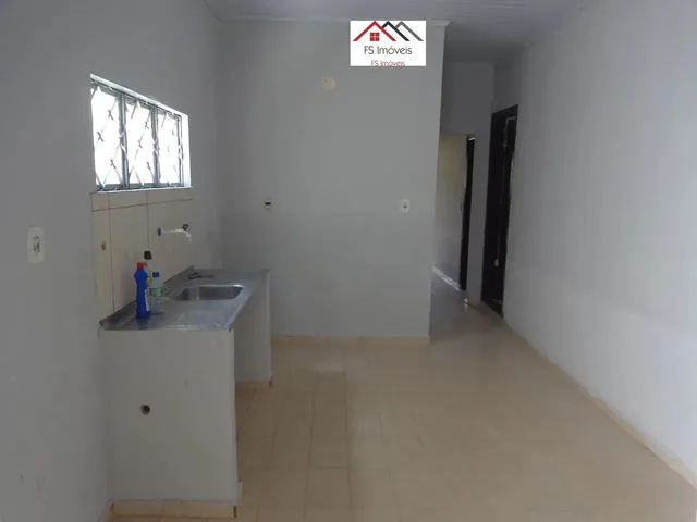 Imagem 3: Qr 310 Aceita Financiamento Ótima Casa com 3 Quartos Perto Metrô Escriturada Em