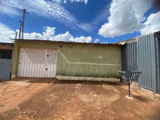 Imagem: Vende-Se Uma Casa na Qr 223 da Samambaia