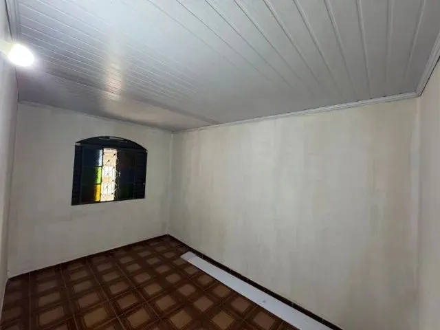 Imagem 10: Qnp 19, P Norte - Casa de Três Quartos, com Garagem para Dois Quartos