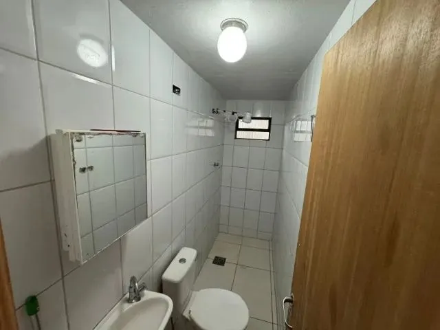 Imagem 11: Qnp 19, P Norte - Casa de Três Quartos, com Garagem para Dois Quartos