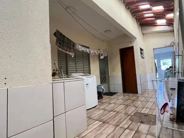 Imagem 2: Imóvel para Venda com 373 Metros Quadrados com 5 Quartos em Taguatinga Norte - Brasília