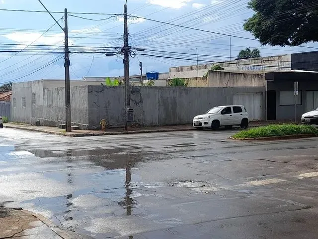 Imagem: Lote, Terreno Comercial com Residência