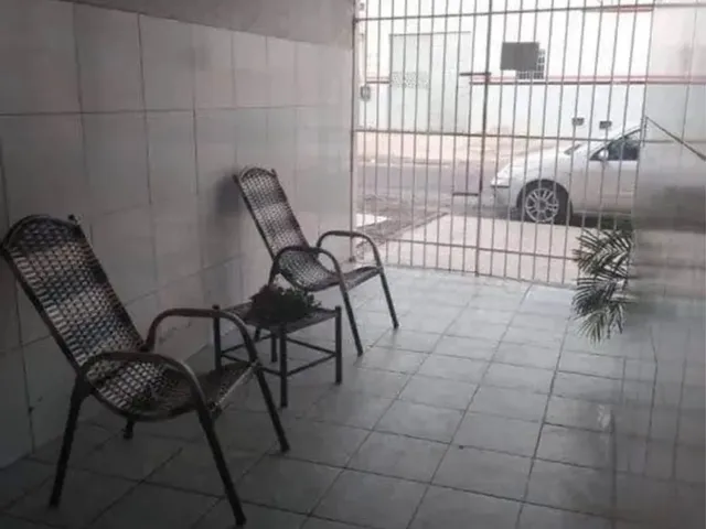 Imagem: Vendo Casa no Pôr do Sol