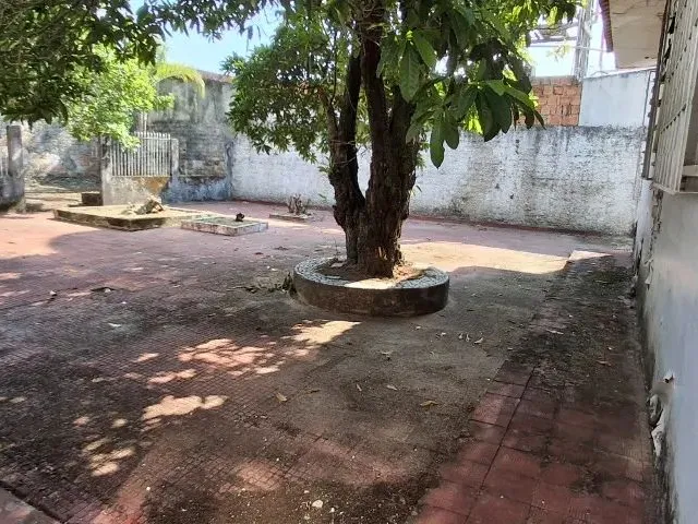 Imagem 10: Centro-Casa 2 Pavimentos-Terreno com 825M²-Comercial/Residencial-Área Para
