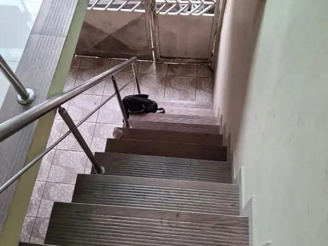 Imagem 10: Excelente Casa 2 Pisos C/ 5 Qts Sendo 4 Suítes Prox. Bola do Coroado / Titulo Definitivo