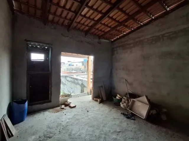 Imagem 5: Excelente Casa 2 Pisos C/ 5 Qts Sendo 4 Suítes Prox. Bola do Coroado / Titulo Definitivo