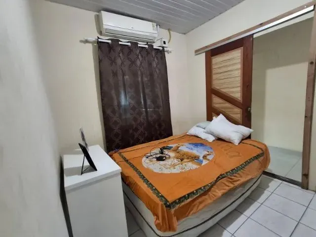 Imagem 7: Excelente Casa 2 Pisos C/ 5 Qts Sendo 4 Suítes Prox. Bola do Coroado / Titulo Definitivo