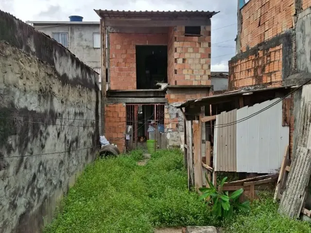 Imagem 15: Excelente Casa 2 Pisos C/ 5 Qts Sendo 4 Suítes Prox. Bola do Coroado / Titulo Definitivo