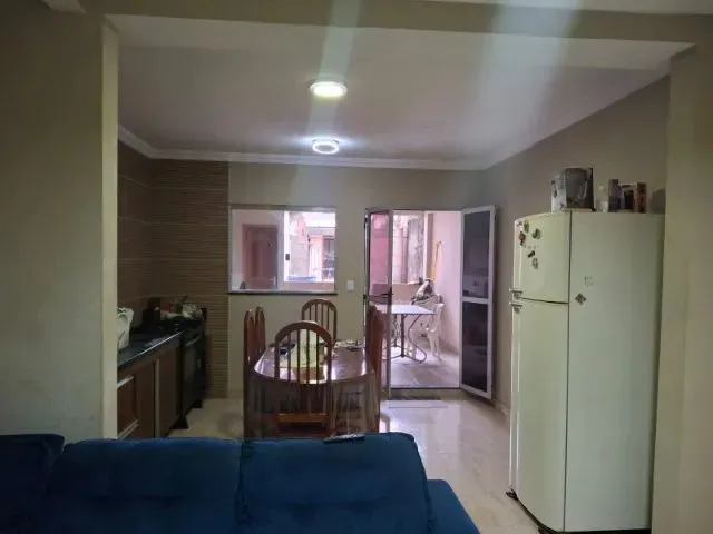Imagem 8: Excelente Casa 2 Pisos C/ 5 Qts Sendo 4 Suítes Prox. Bola do Coroado / Titulo Definitivo