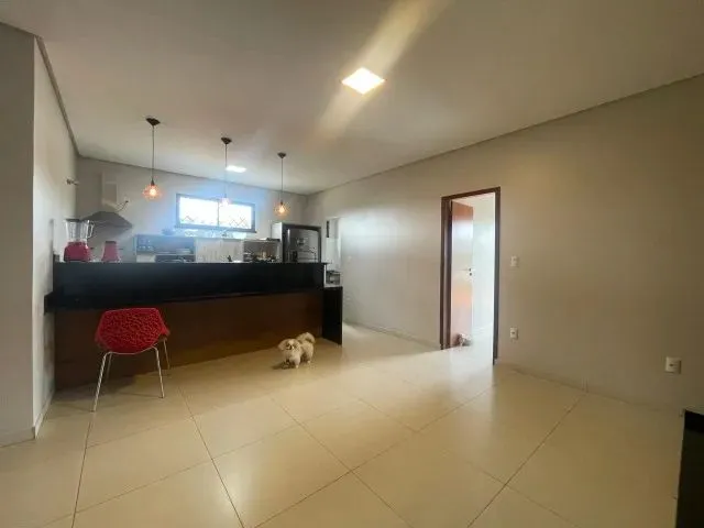 Imagem 4: Linda Casa Duplex com 03 Quartos, Sendo 01 Suíte, no Condomínio Parque Lusitano