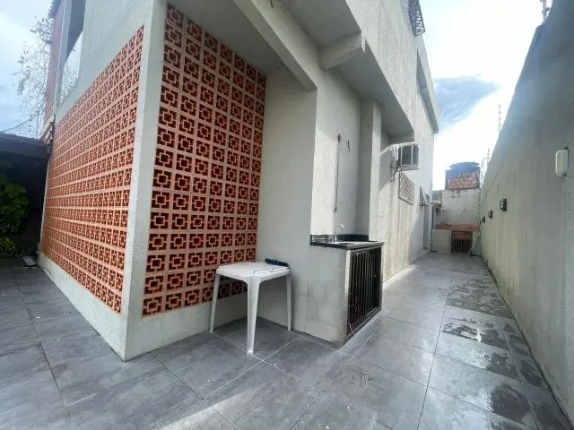 Imagem 7: Linda Casa Duplex com 03 Quartos, Sendo 01 Suíte, no Condomínio Parque Lusitano