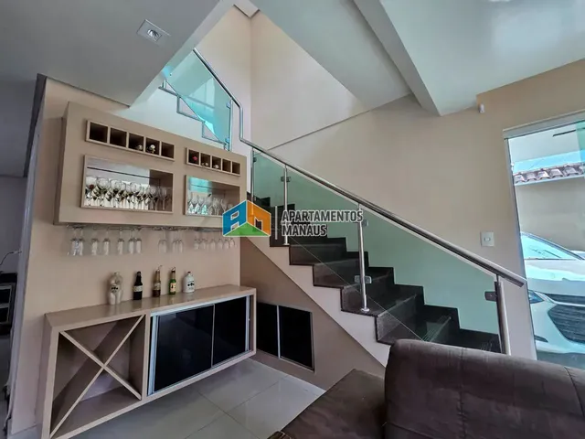 Imagem 4: Casa Duplex Conj. Nova Republica com 4 Suítes e Piscina Japiim