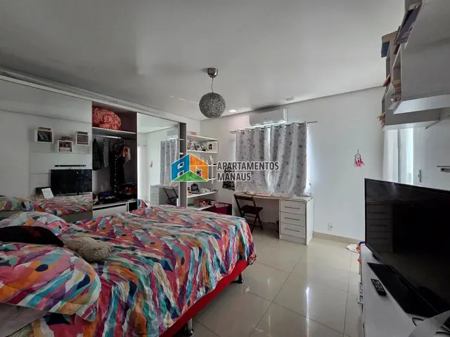 Imagem 9: Casa Duplex Conj. Nova Republica com 4 Suítes e Piscina Japiim