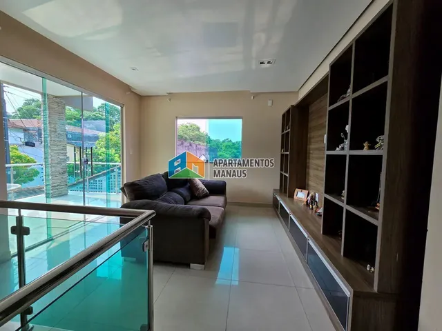 Imagem 2: Casa Duplex Conj. Nova Republica com 4 Suítes e Piscina Japiim