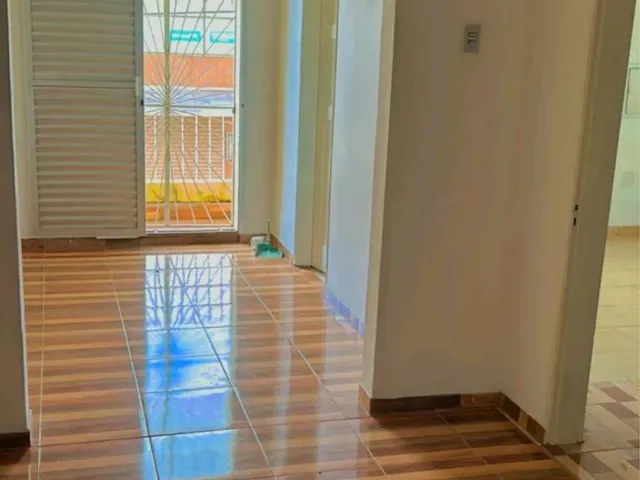 Imagem 8: Vendo Casa Ampla no Centro - Excelente para Moradia, Comércio Ou Investimento