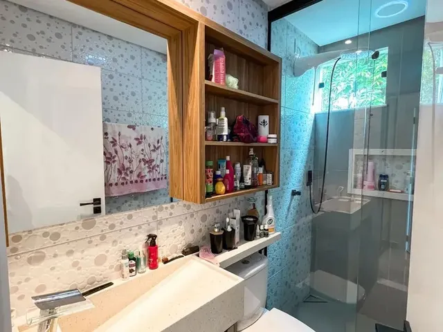Imagem 16: Praia dos Passarinhos 03 Suítes Sendo Uma Master com Closet/ Piscina Dividindo a Cozinha