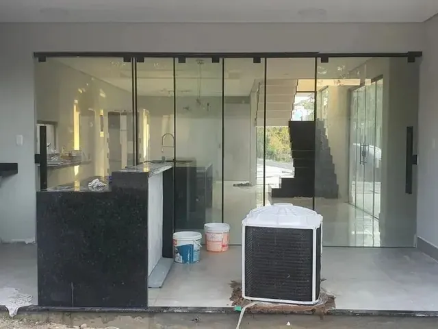 Imagem 10: Casa Duplex no Morada dos Passaros com 4 Suítes, 2 com Varanda/Espaço Gourmet/Piscina