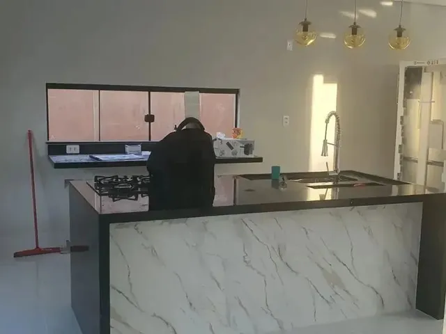 Imagem 15: Casa Duplex no Morada dos Passaros com 4 Suítes, 2 com Varanda/Espaço Gourmet/Piscina