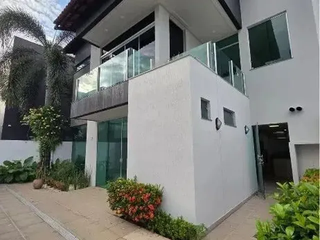 Imagem: A casa em condomínio possui 3 Dormitórios, 3 Suítes, 5
