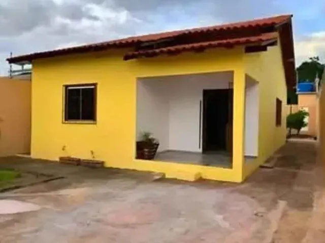 Imagem: A casa possui 3 Dormitórios, 1 Suíte, 2 Banheiros, 2